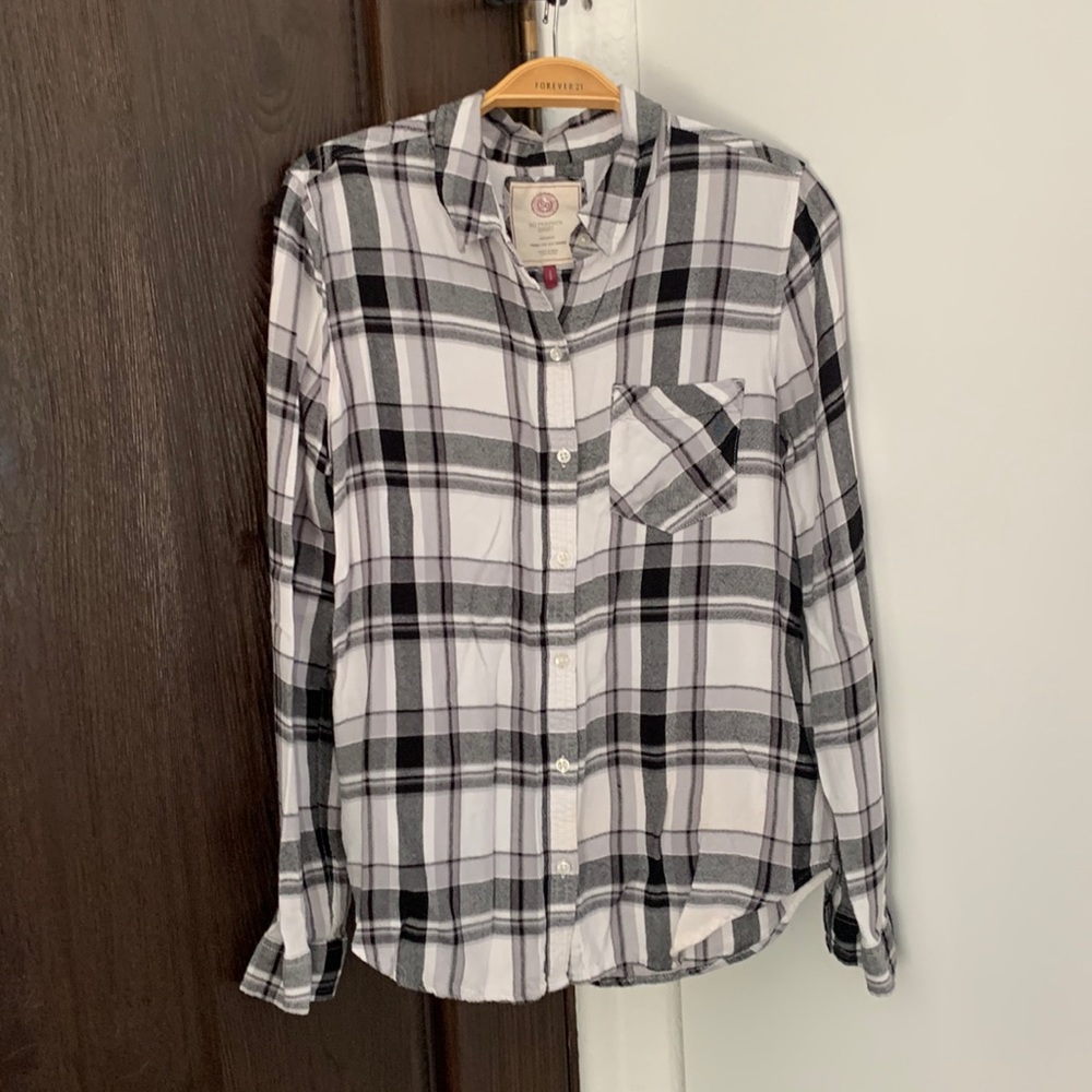 Black and White Long Sleeve Flannel